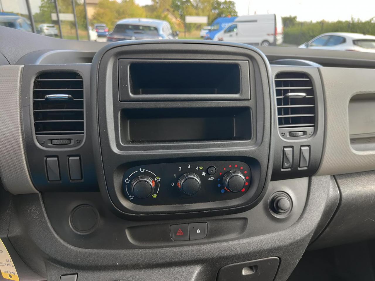 Autoradio RENAULT TRAFIC 2 PHASE 1 Diesel